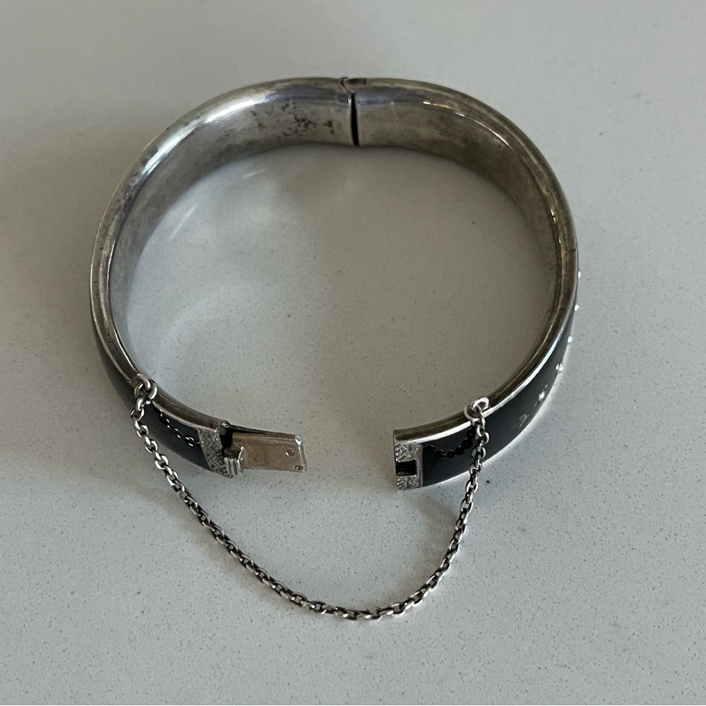 Antique Victorian Black Enameled lily of the valley seed pearl bangle - Picture 9 of 10